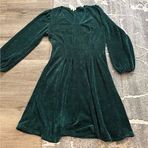 XL - Chenault Emerald Long Sleeve Dress